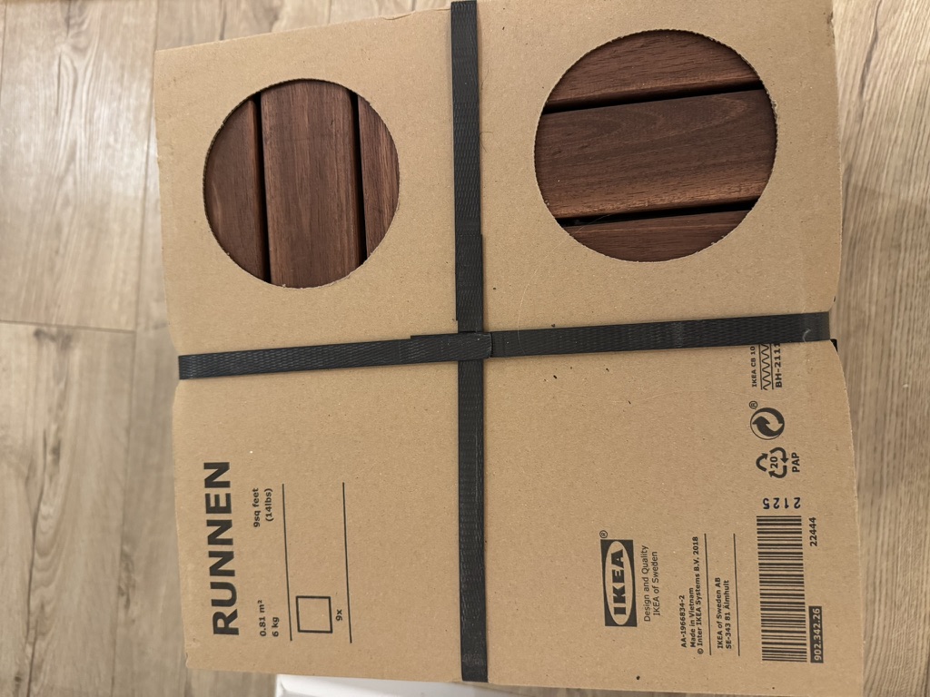 Runnen tréflísar úr Ikea