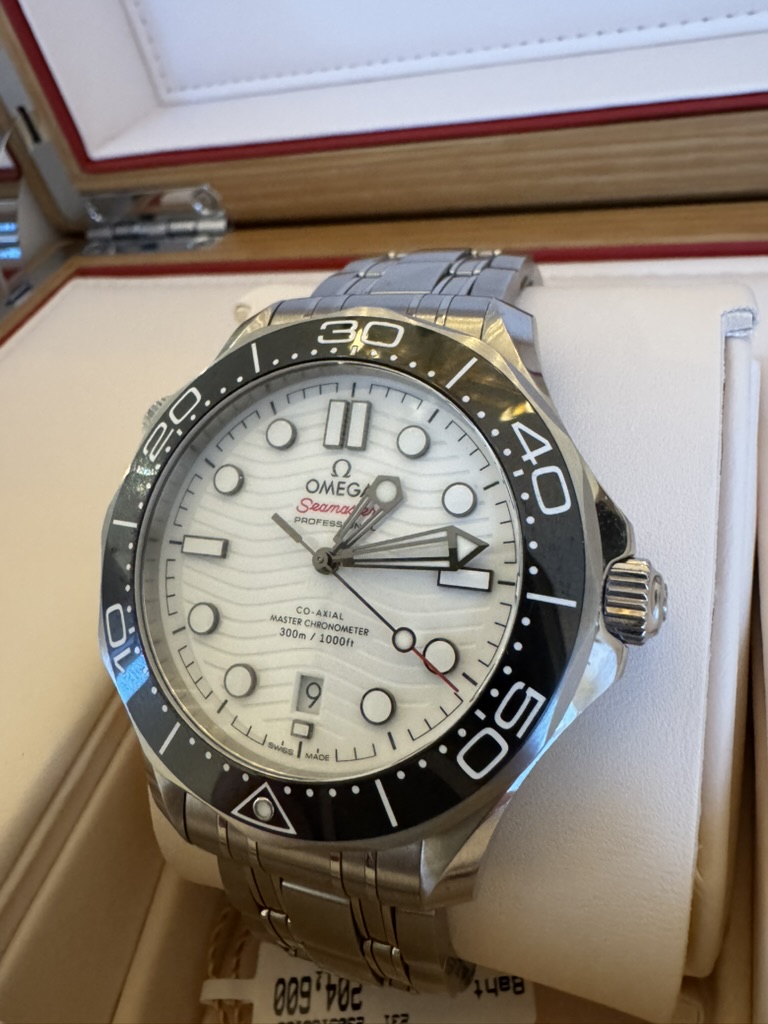 Omega Speedmaster 300m