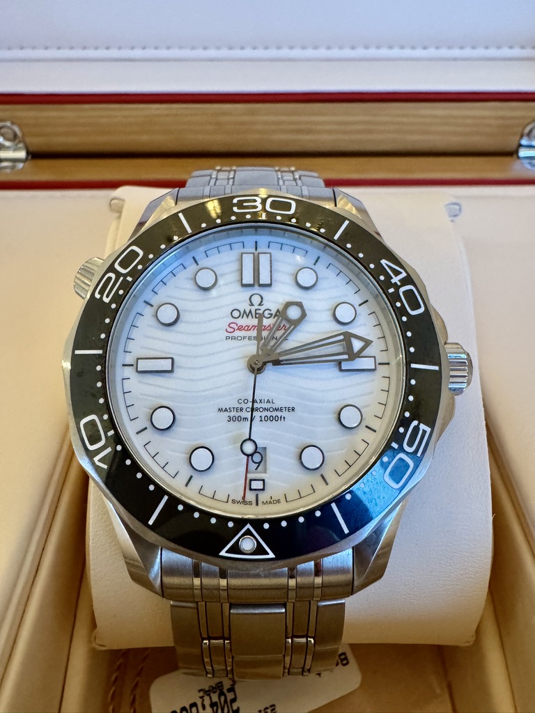 Omega Speedmaster 300m