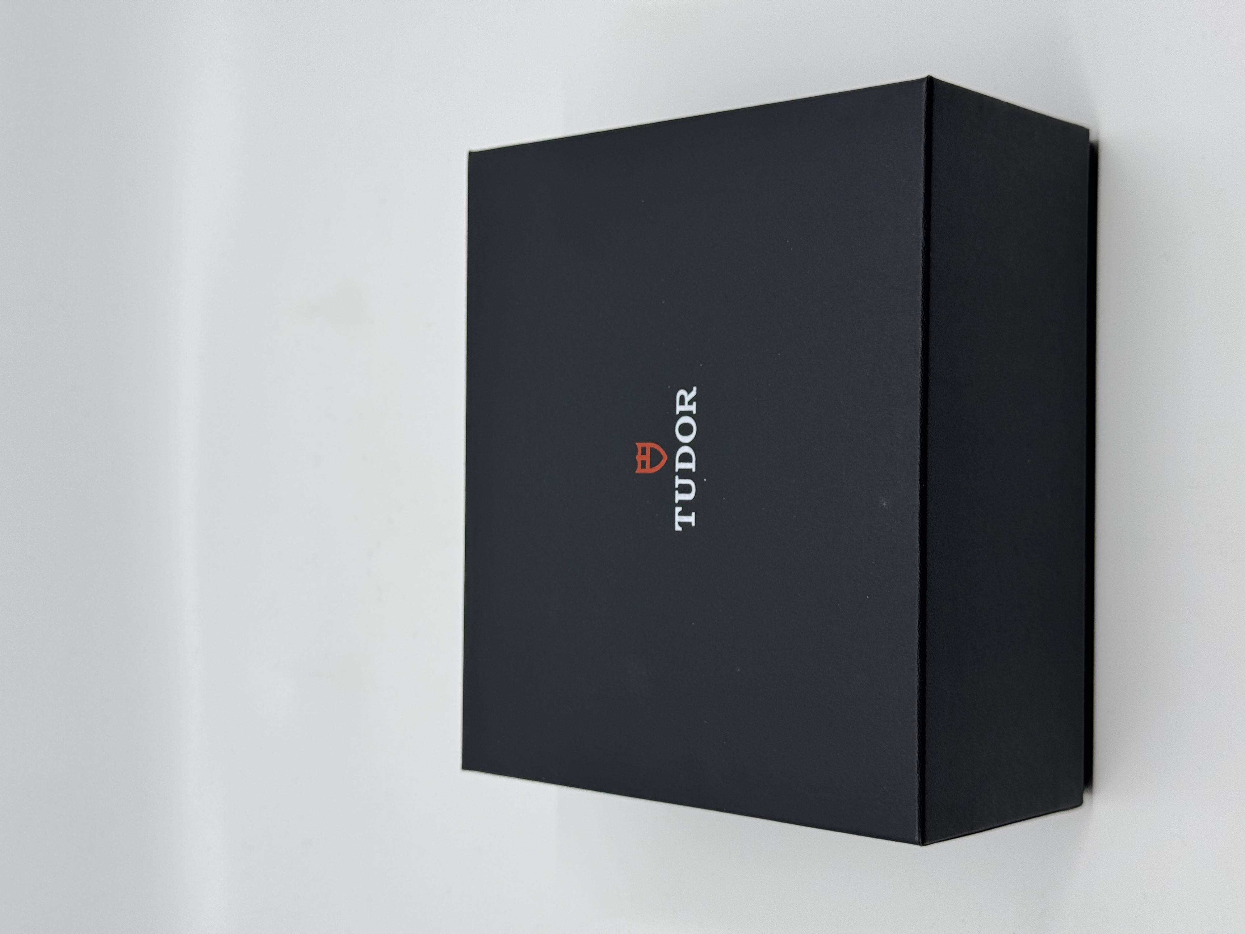 Tudor Black Bay 41 Jubilee - Burgundy MK2