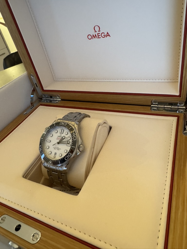 Omega Speedmaster 300m