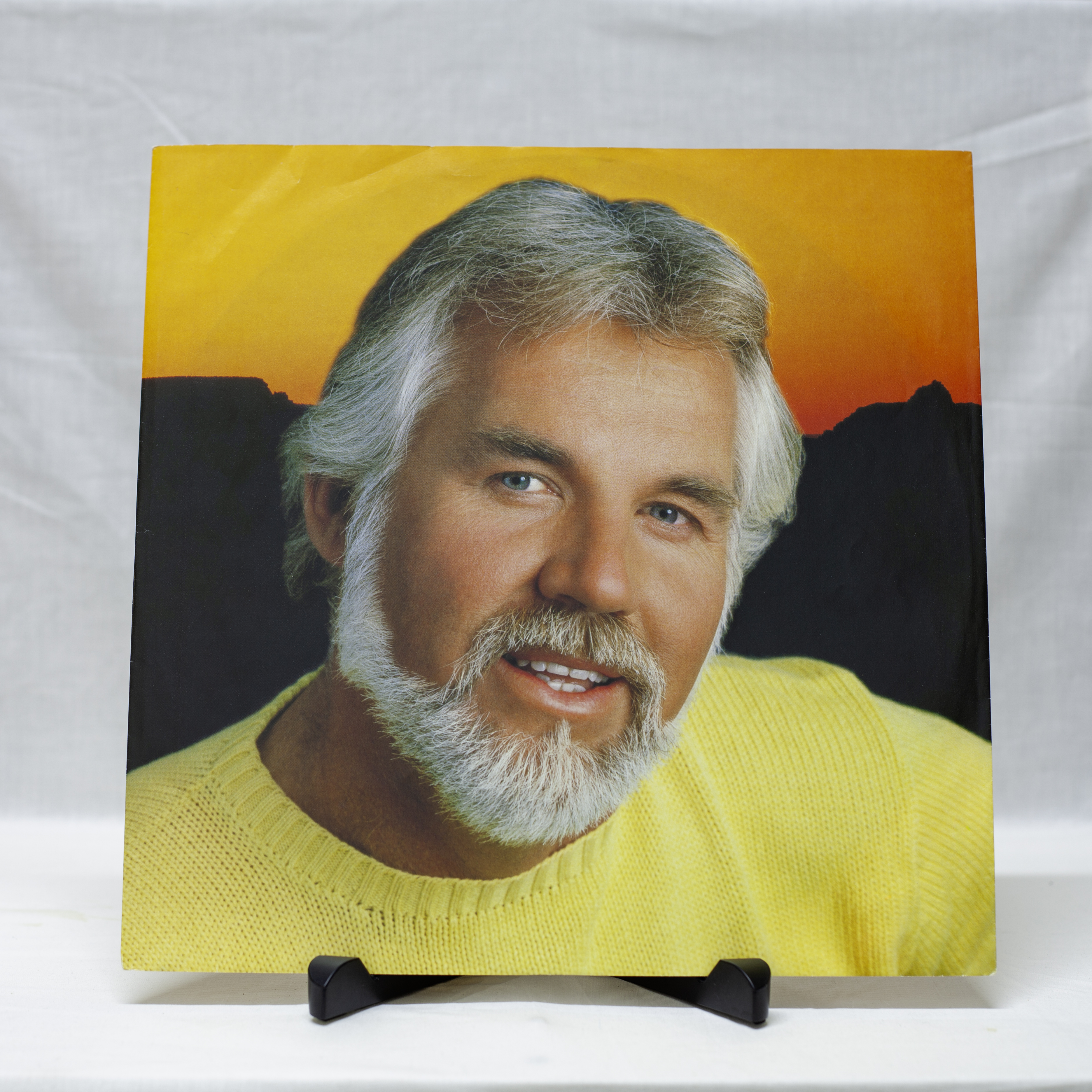 Kenny Rogers – Eyes That See In The Dark