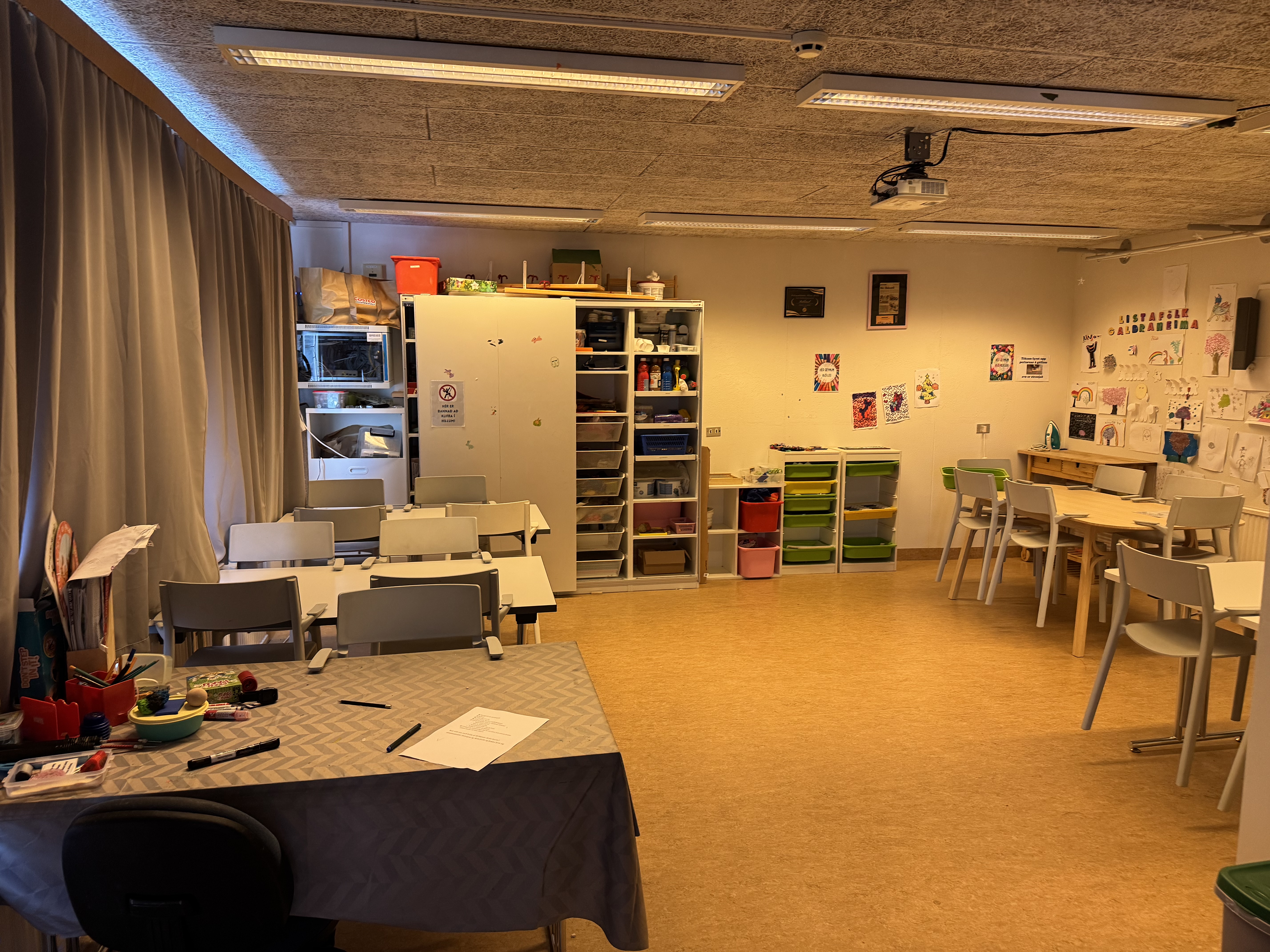 Færanleg húseining við Breiðholtsskóla