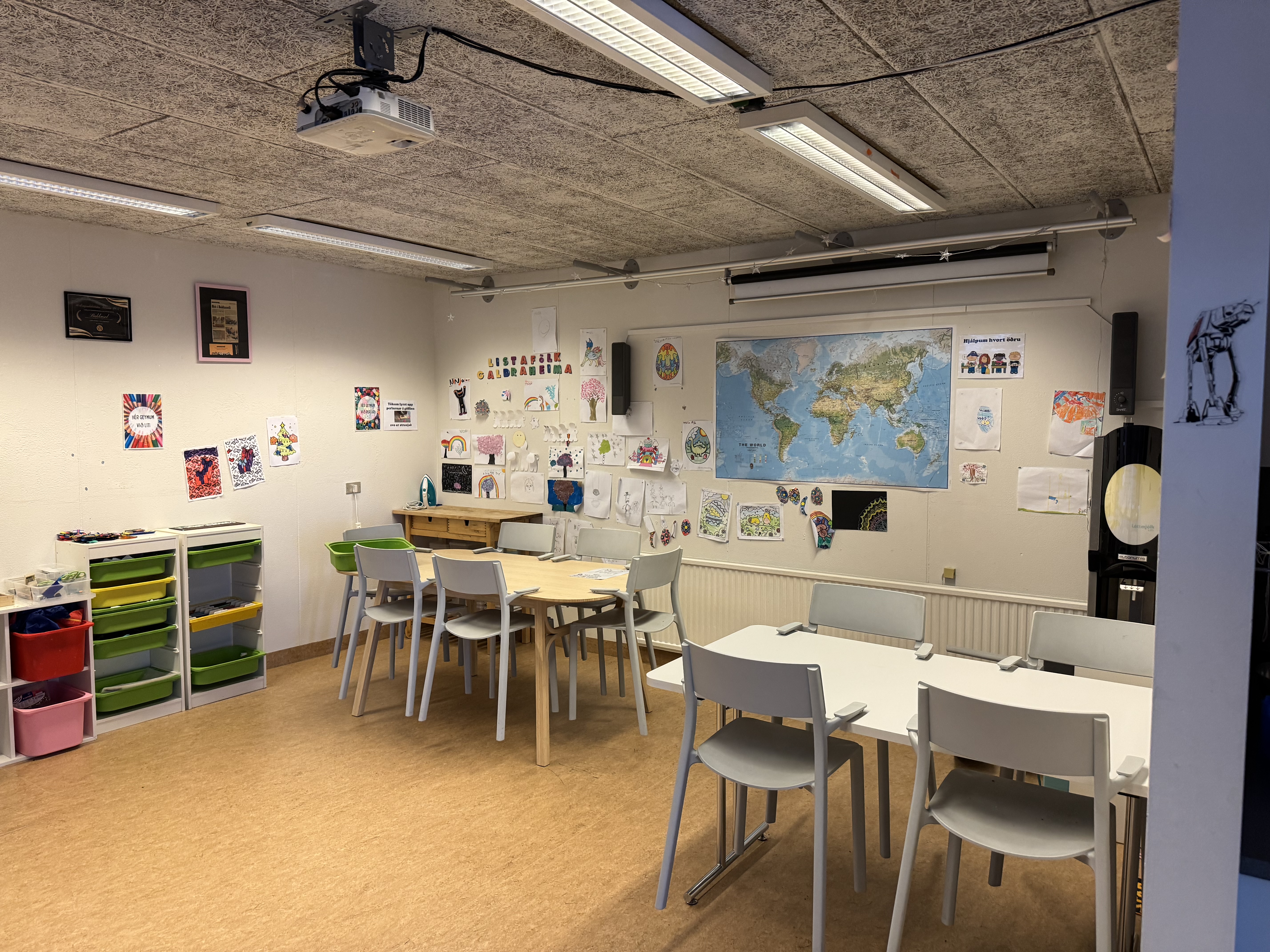 Færanleg húseining við Breiðholtsskóla