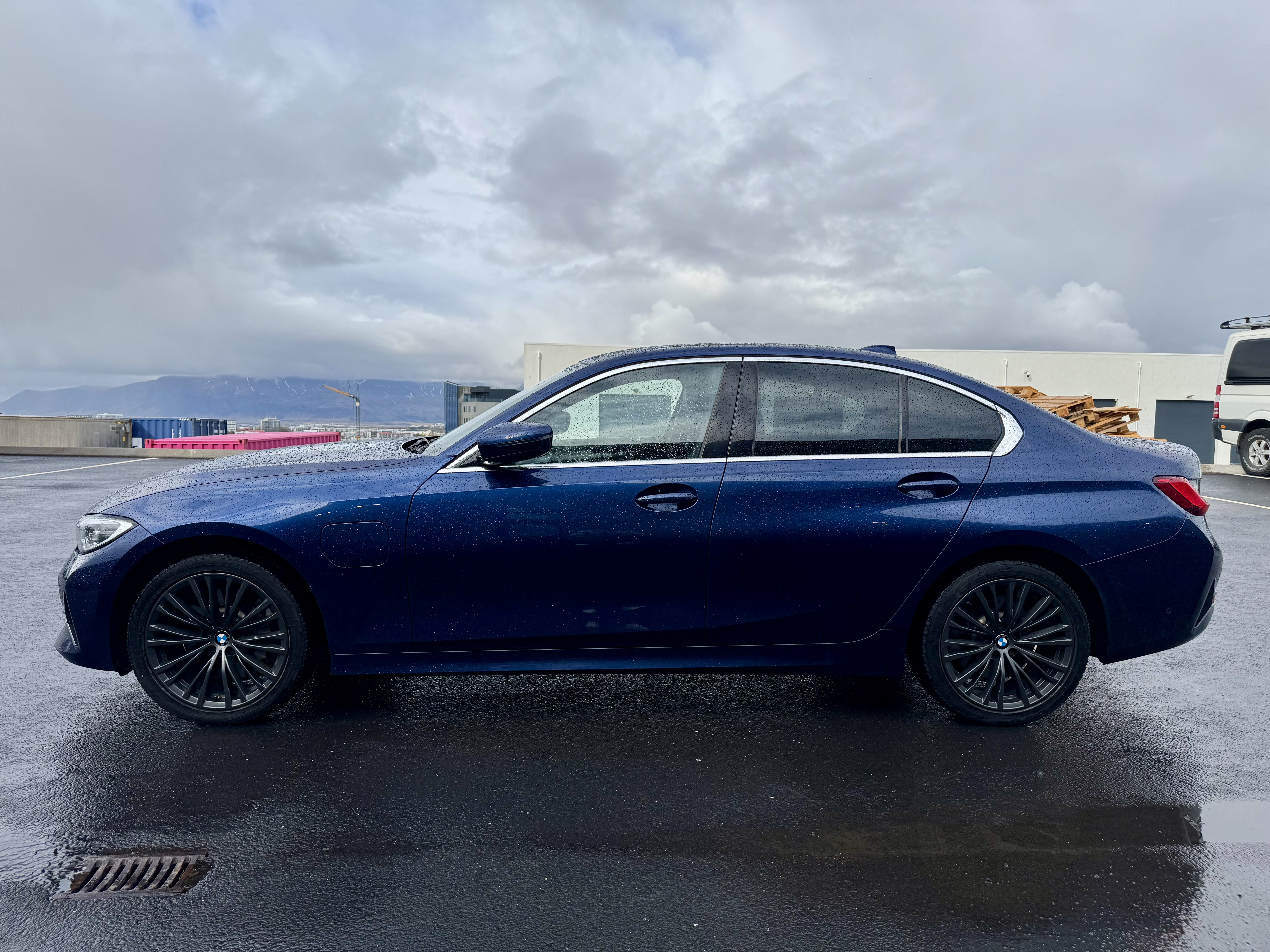 BMW 330e Luxury Line - 2020 - 63.000 km