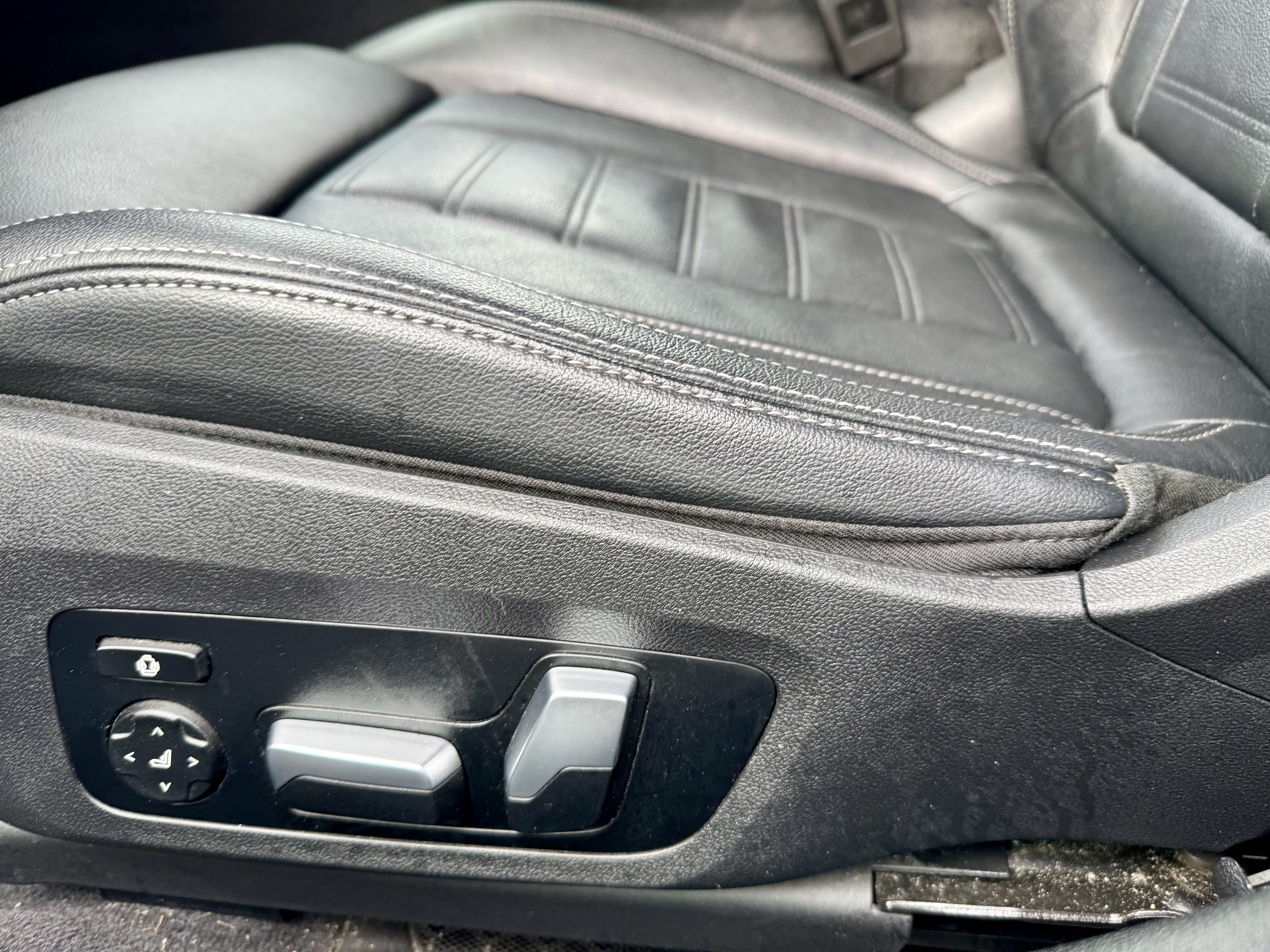 BMW 330e Luxury Line - 2020 - 63.000 km