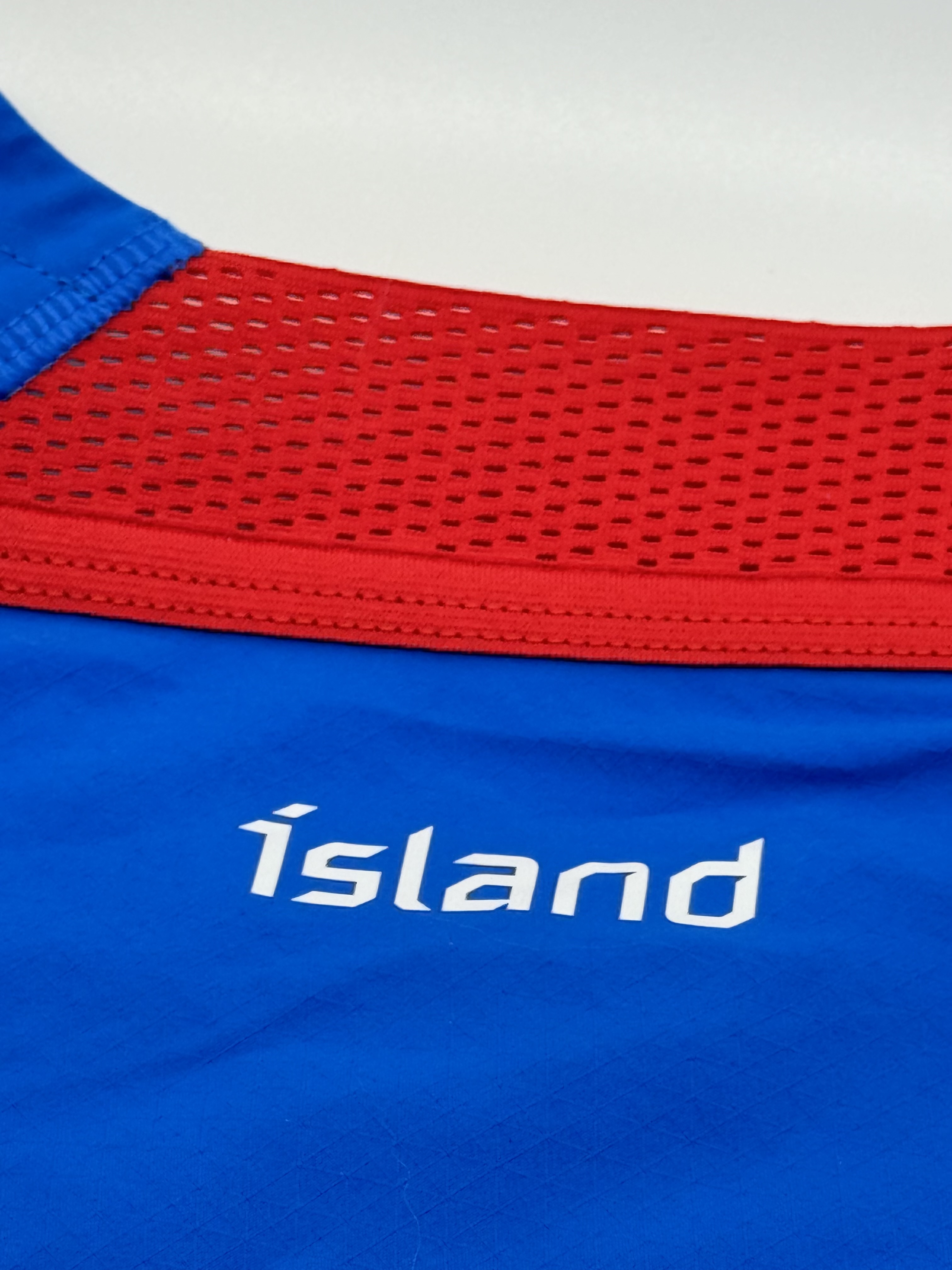 Landsliðstreyja - Wales–Ísland - Árituð fyrir kaupanda