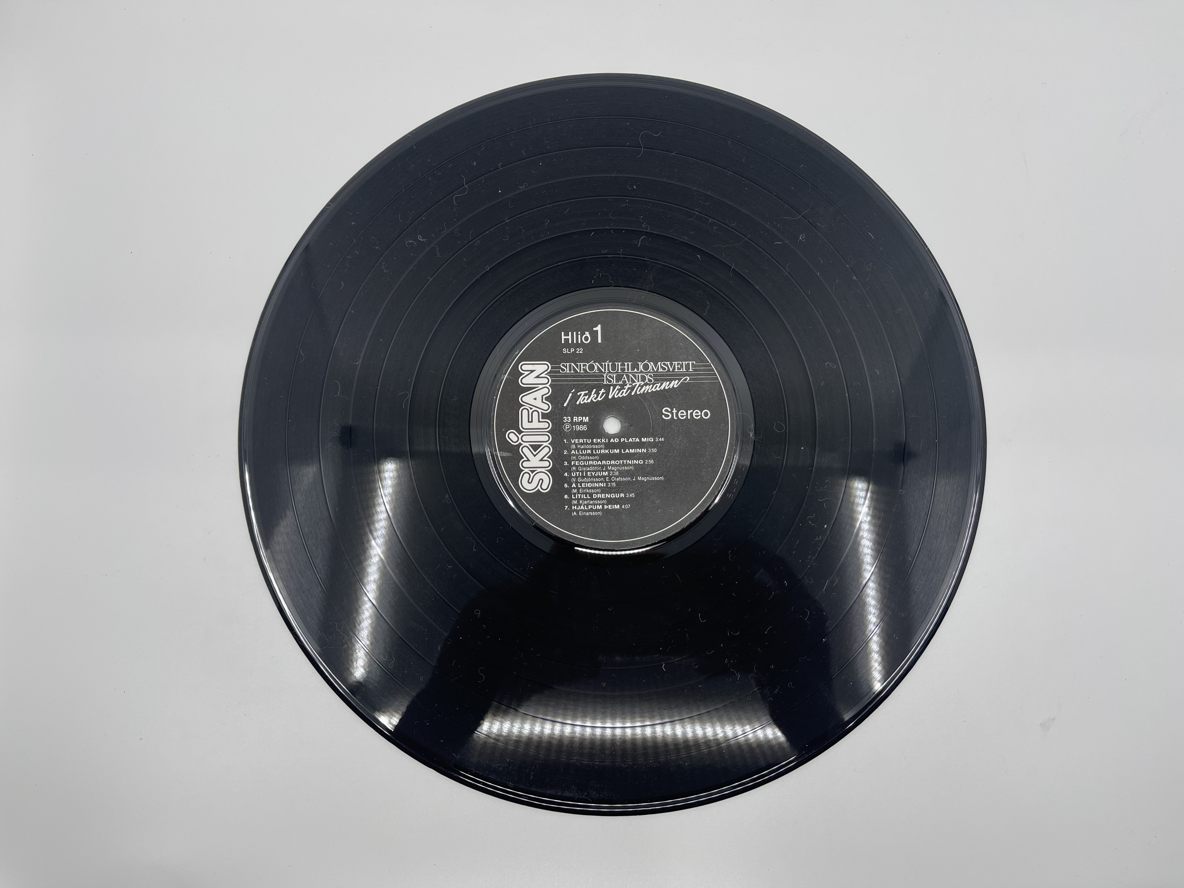 Simfóníuhljómsveit Íslands - Í takti við tímann