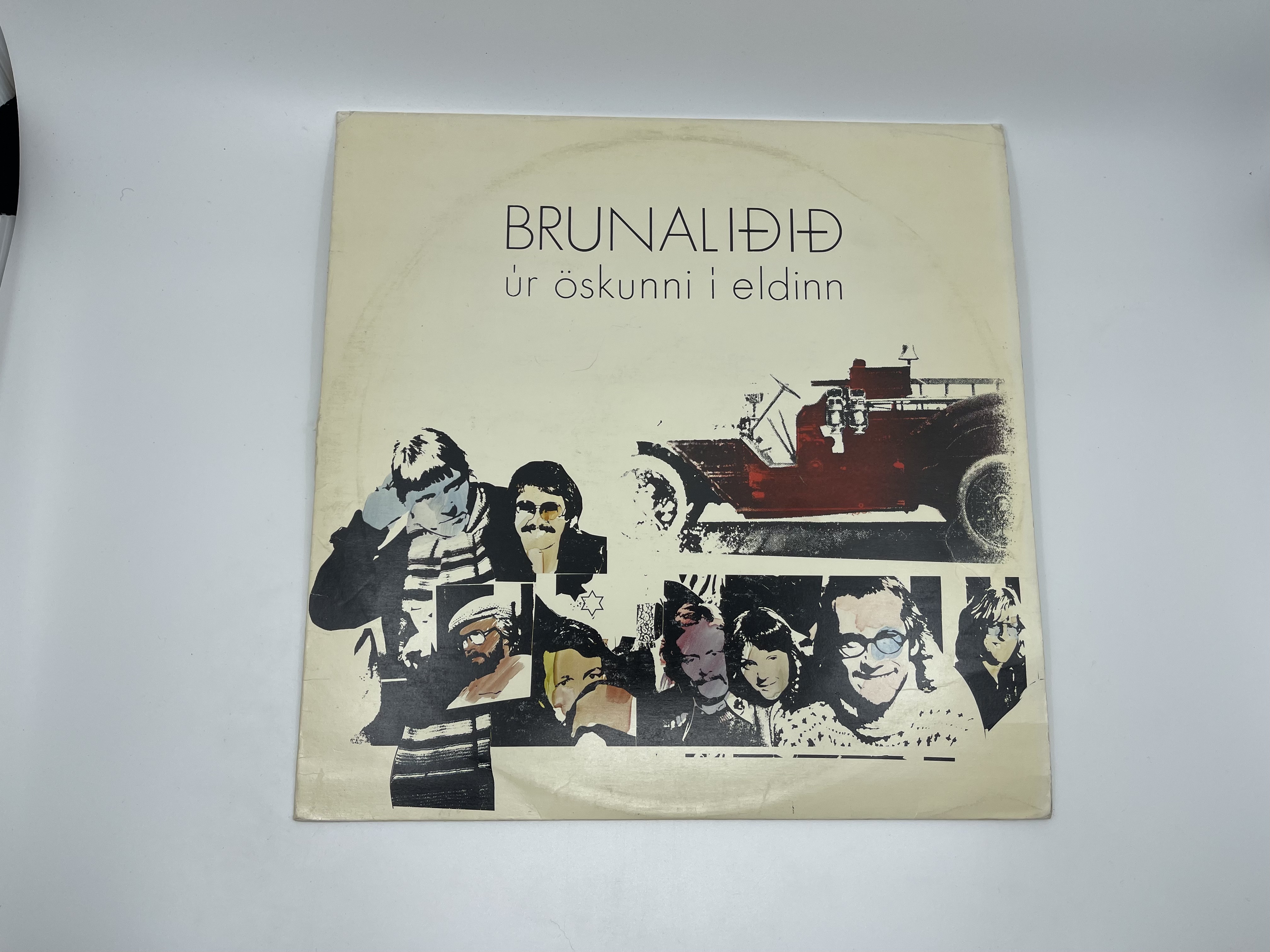 Brunaliðið - úr öskunni í eldinn
