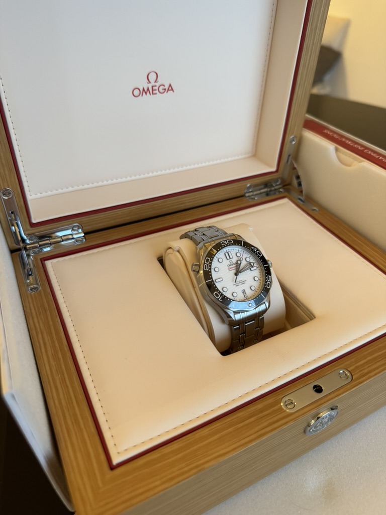 Omega Speedmaster 300m