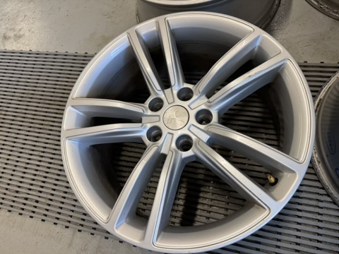 Tesla Model S 19'' alloy rims