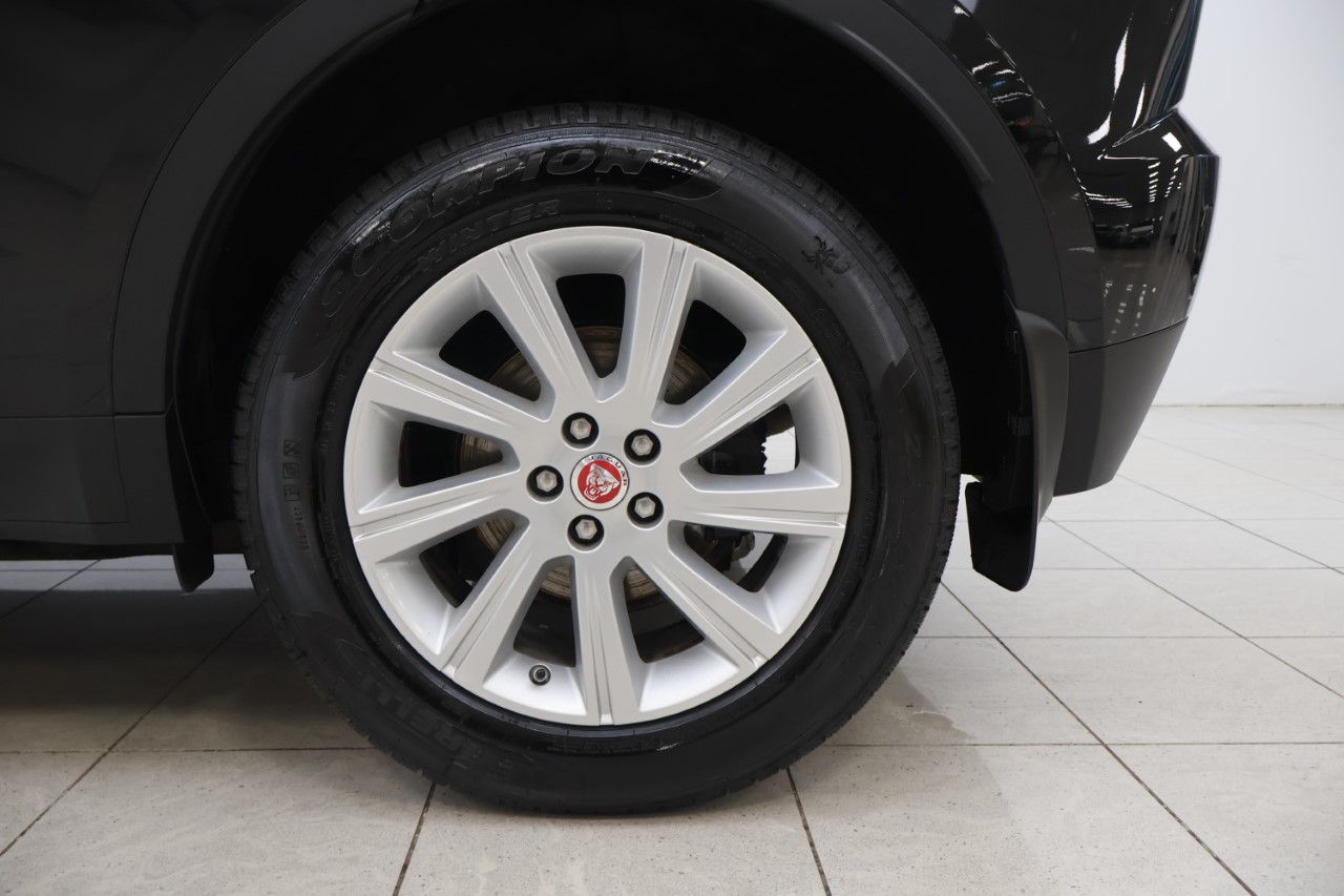 Jaguar E-Pace - 10/2018 - 131þ. km