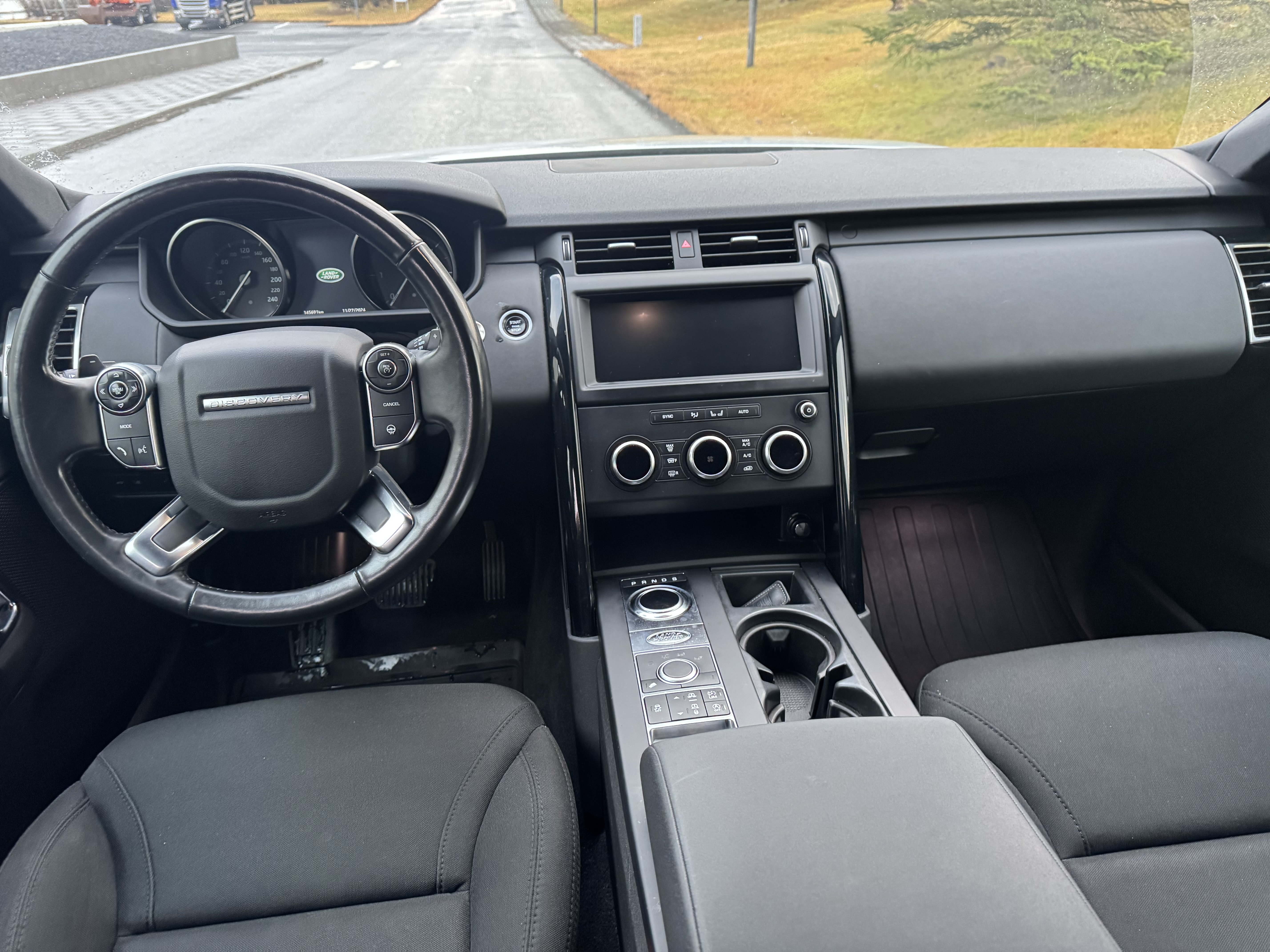 Land Rover Discovery 5 S - 2018 - 142þ. km